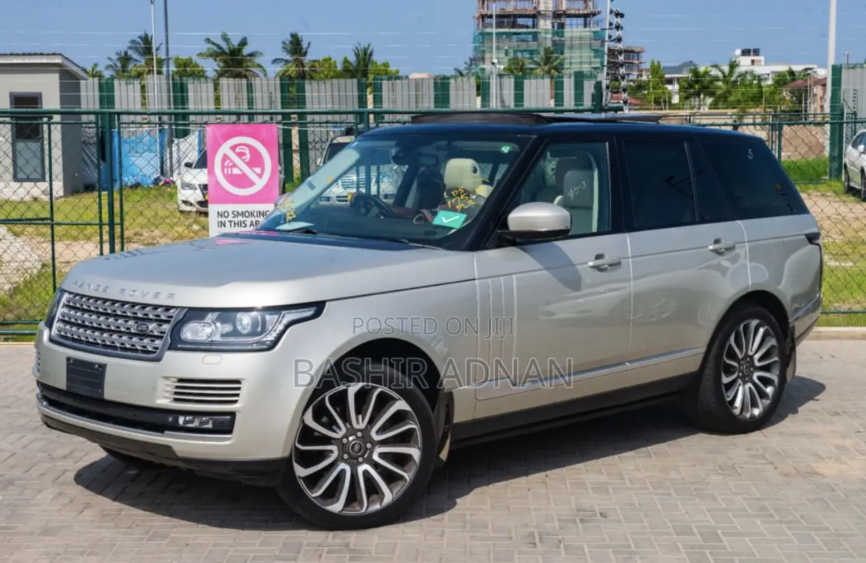 Land Rover Range Rover Vogue 2015 Gold