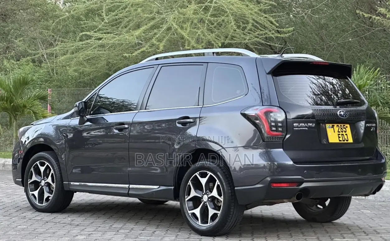 Subaru Forester 2.0XT Premium 4dr SUV AWD (2.0L 4cyl Turbo CVT) 2014