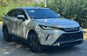 Toyota Harrier 2022 White