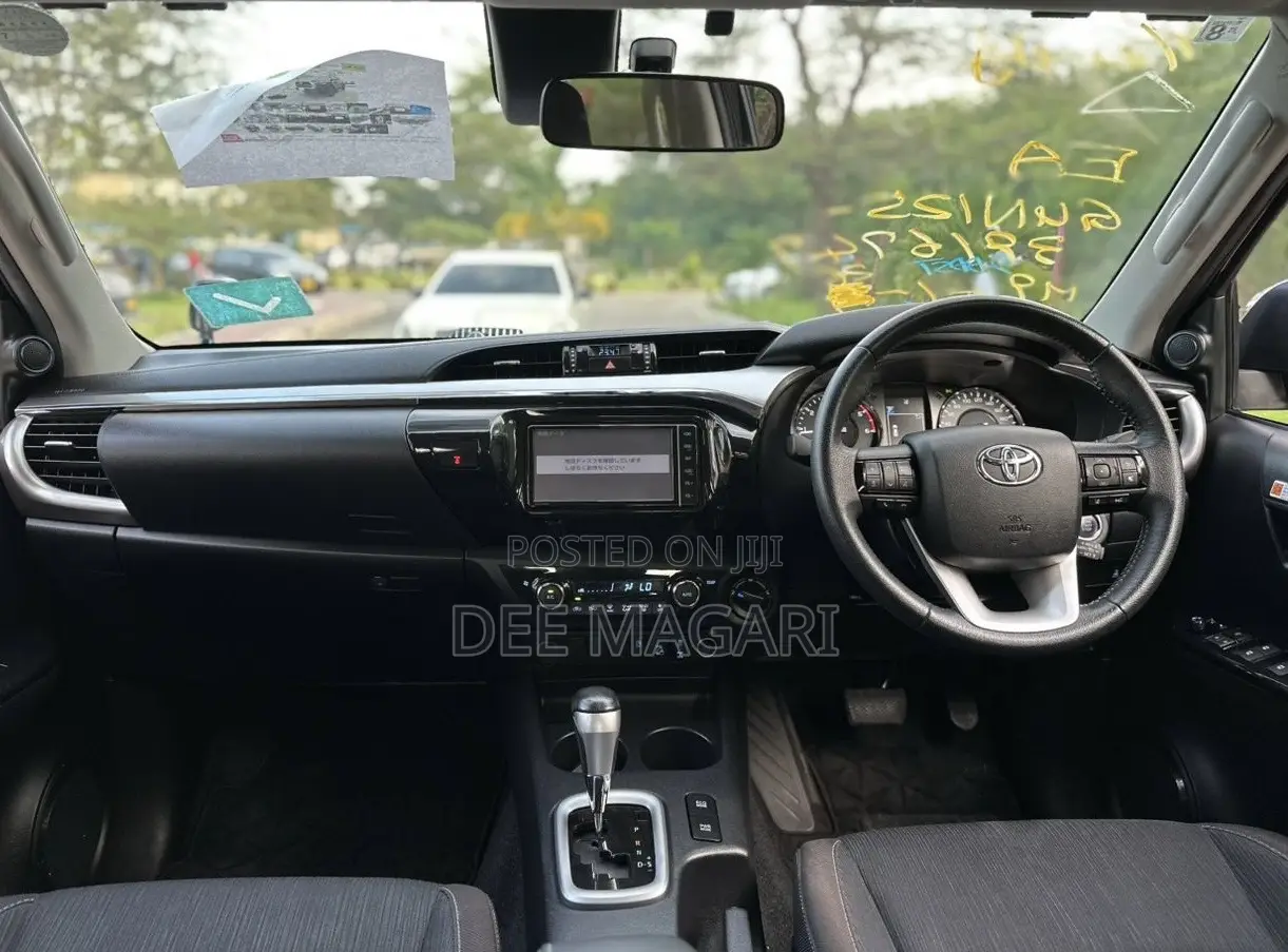 Toyota Hilux 2.4 Diesel 2020 Black