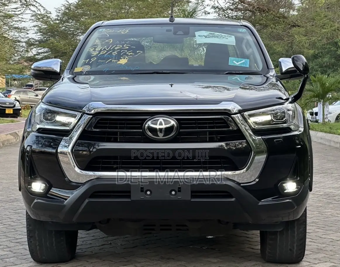 Toyota Hilux 2.4 Diesel 2020 Black
