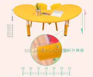 Moonshape Table