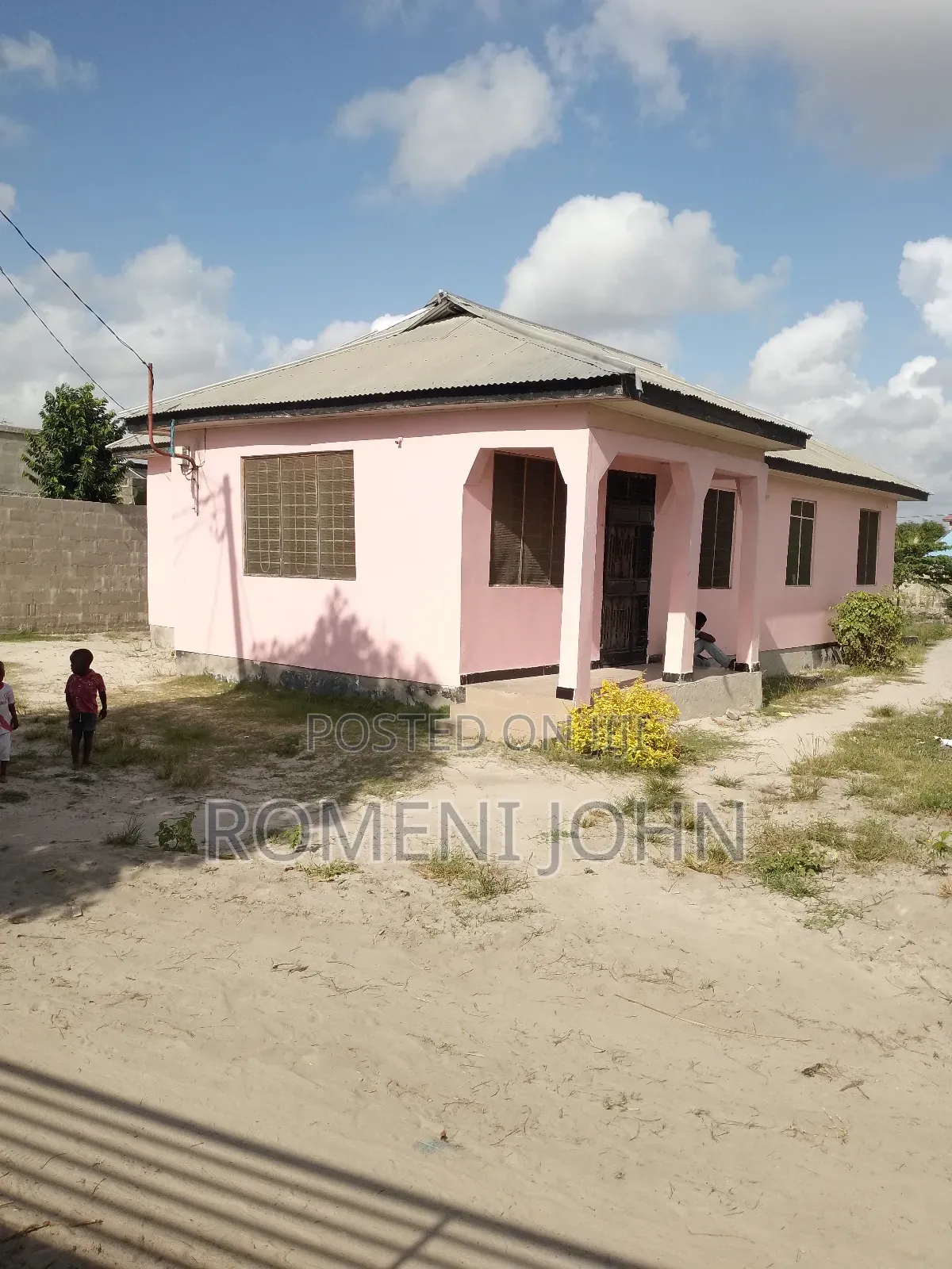 4bdrm House in Tanzania Daresalaam, Ilala for sale