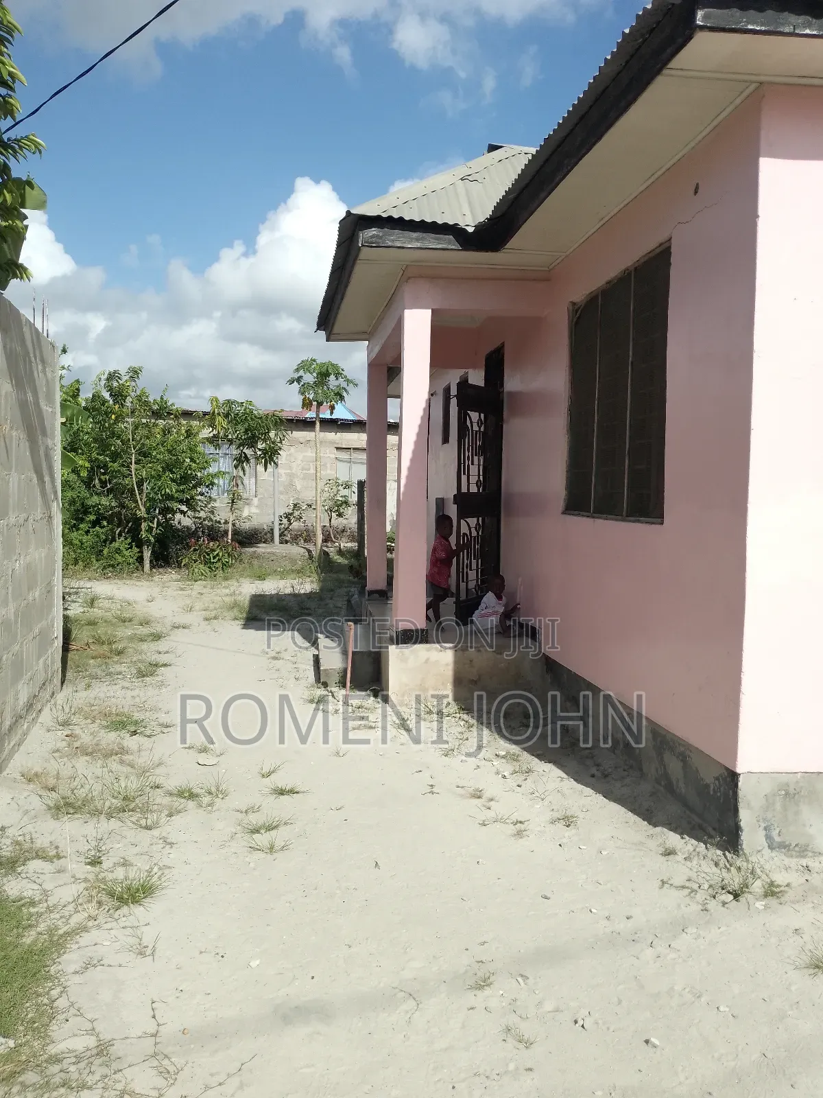 4bdrm House in Tanzania Daresalaam, Ilala for sale
