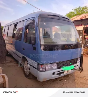 Toyota Coaster 2004 Blue