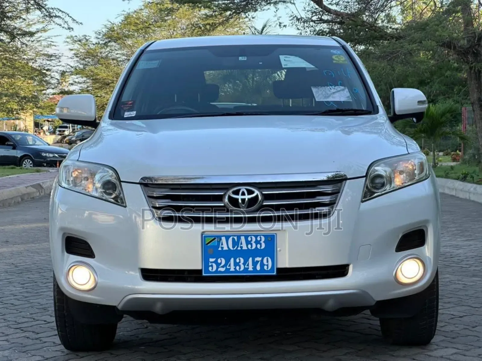 Toyota Vanguard 2009 White