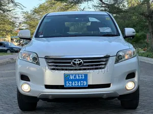 Toyota Vanguard 2009 White