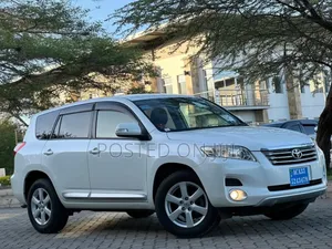 Toyota Vanguard 2009 White