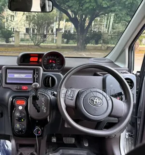 Toyota Porte 2014 Silver