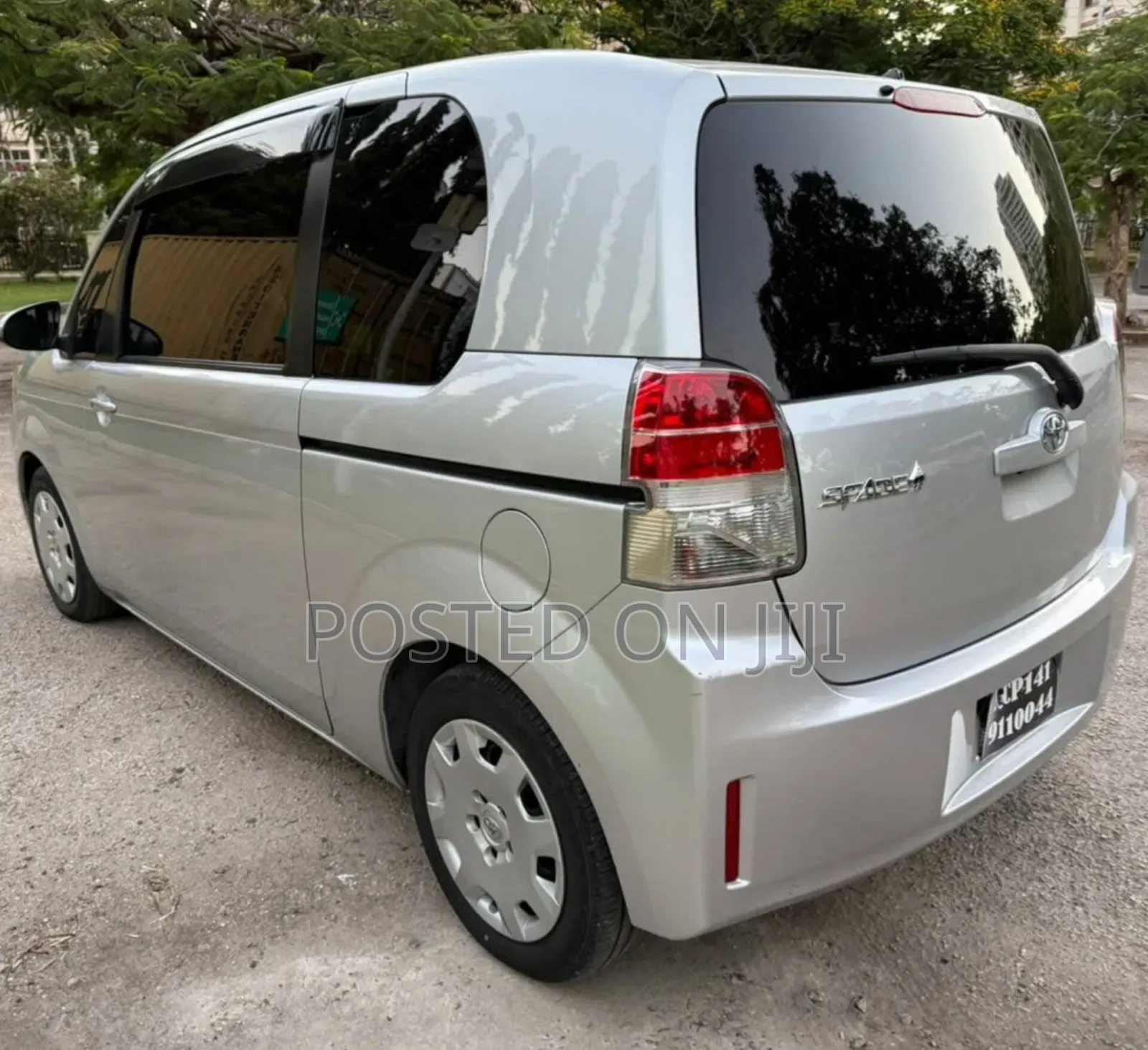 Toyota Porte 2014 Silver