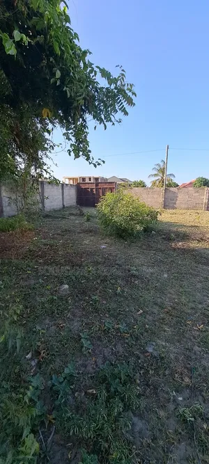 Kiwanja Ndani Ya Fence Bunju Beach Moga