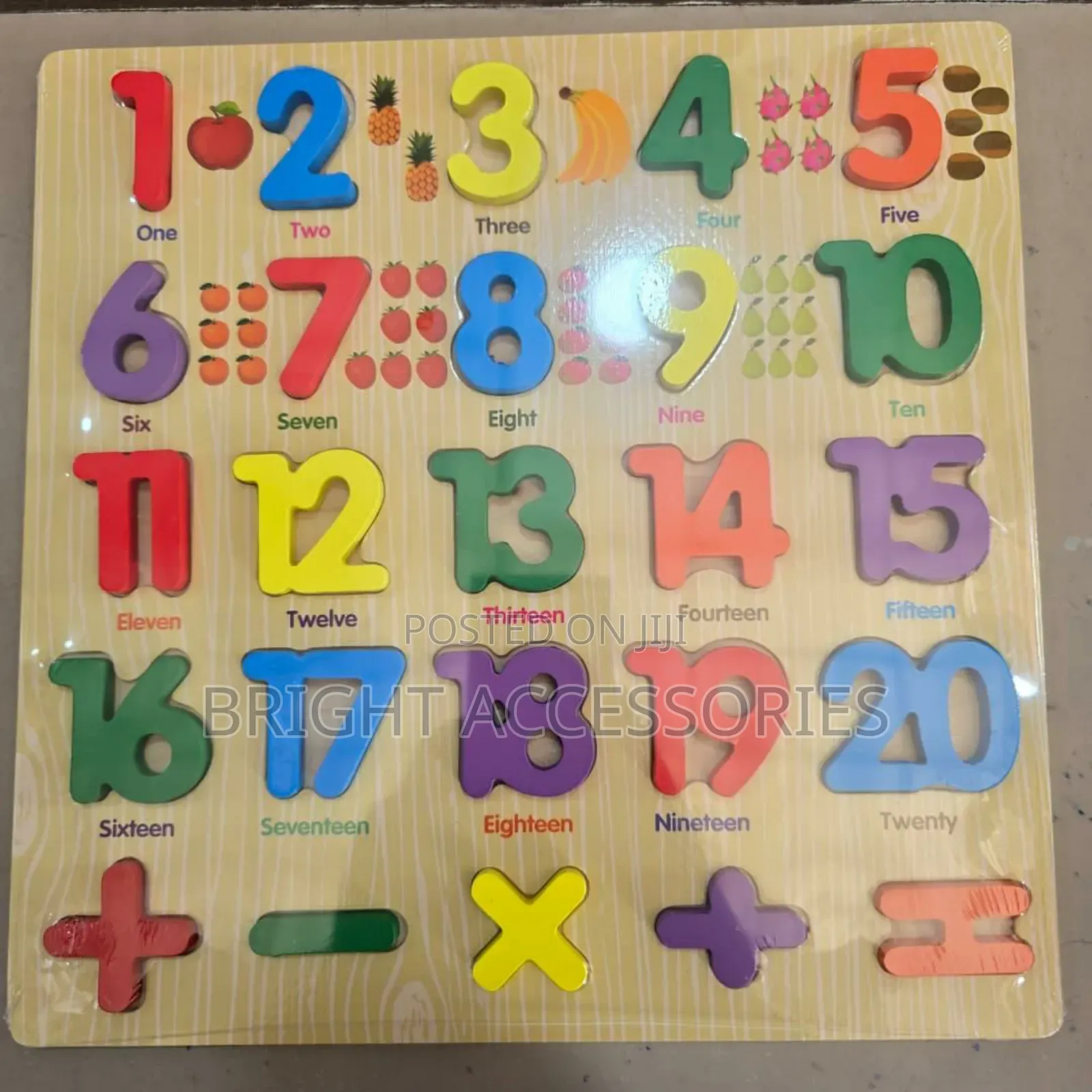 Kids Puzzles/ Kids Playing Puzzles