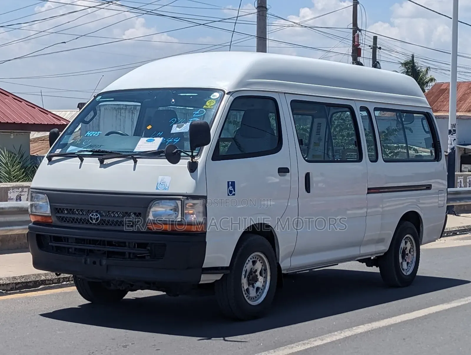 Toyota HiAce 2002 White