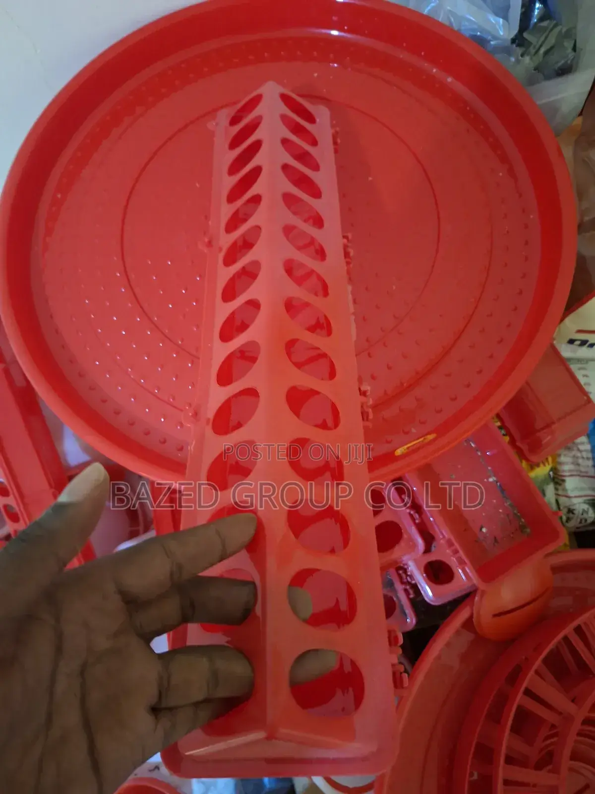 Long Chick Feeder (Chombo Cha Vifaranga)