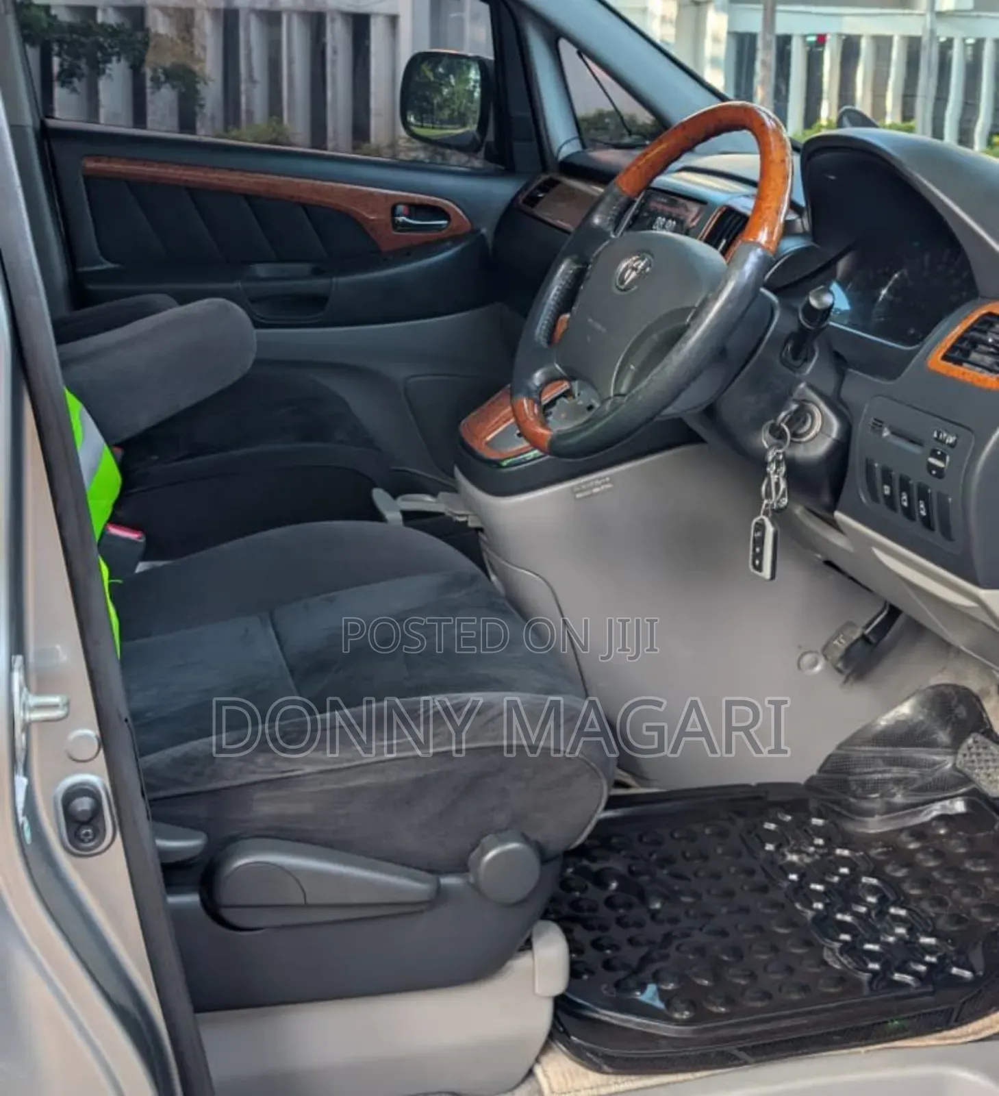 Toyota Alphard 2008 Silver
