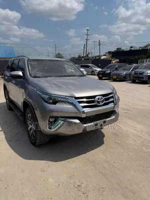 Toyota Fortuner 2.4 D AWD 2017 Gray