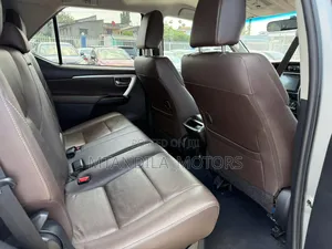 Toyota Fortuner 2.4 D AWD 2017 Gray
