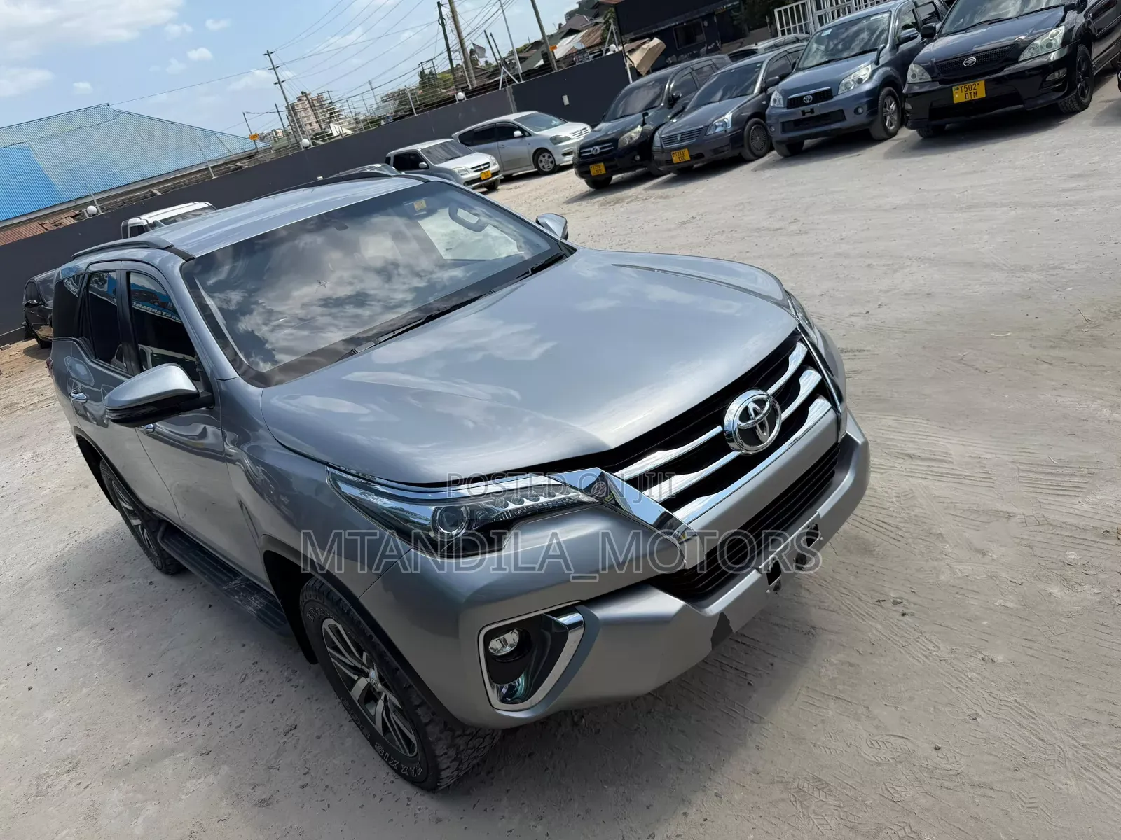 Toyota Fortuner 2.4 D AWD 2017 Gray