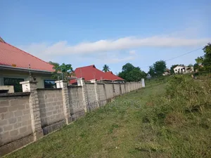 Viwanja Vizuri Sana Vinauzwa Madale Flamingo