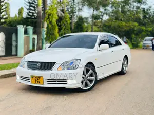 Toyota Crown Royale 2005 White