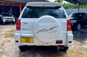 Toyota RAV4 2002 White