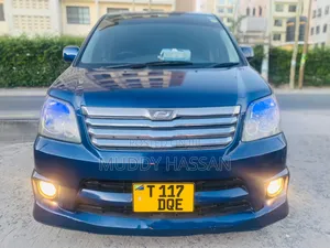 Toyota Noah 2007 Blue