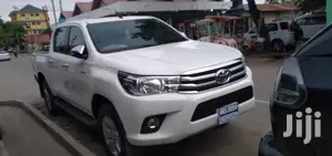 Toyota Hilux 2016 White