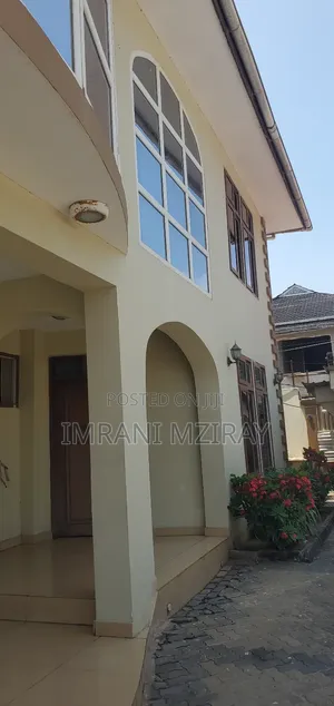 8bdrm Bungalow in Mikocheni for rent