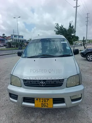 Toyota Noah 2003 Silver