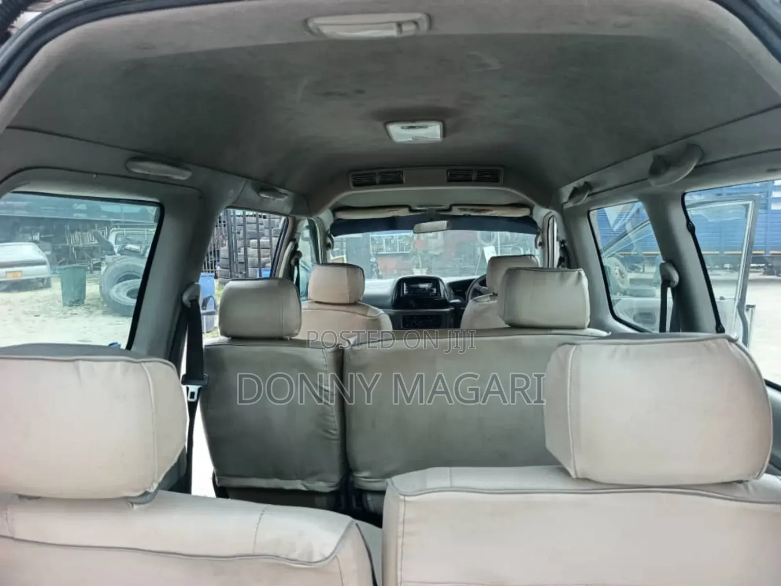 Toyota Noah 2003 Silver