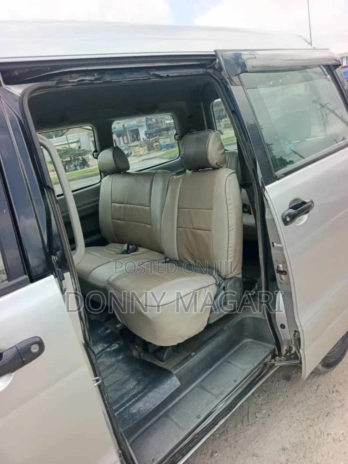 Toyota Noah 2003 Silver