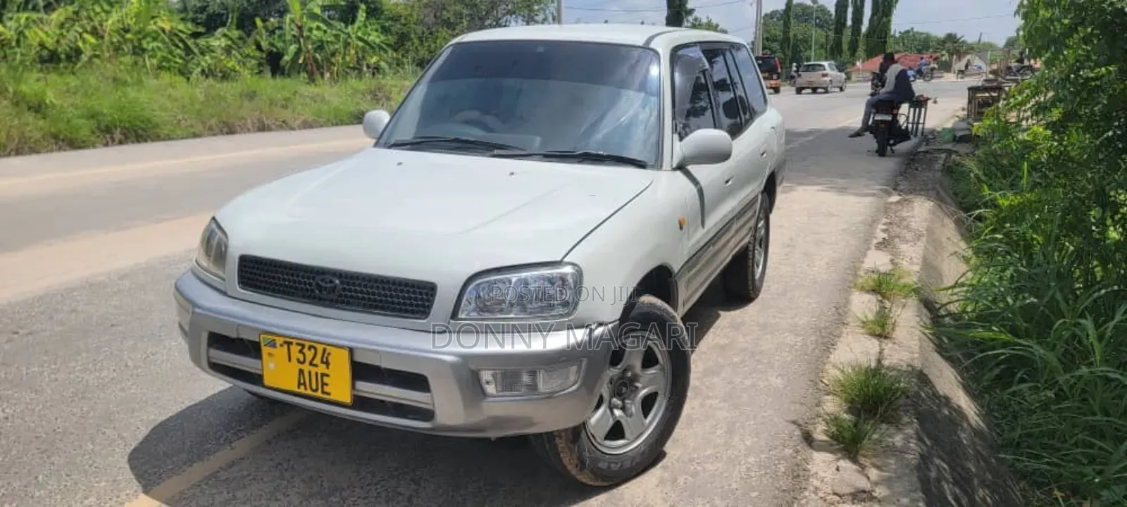 Toyota RAV4 Automatic 2003 White