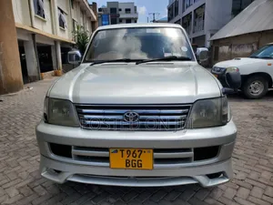 Toyota Land Cruiser Prado 2005 Silver