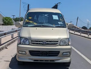 Toyota Noah 2004 Silver