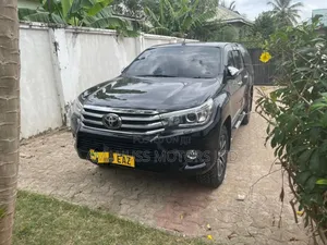 Toyota Hilux 2019 Black
