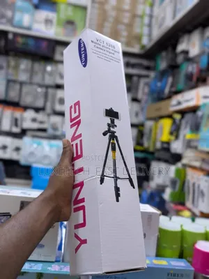 Yunteng VCT-5208 Mobile Phone and Camera Tripod