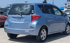 Toyota Ractis 2011 Blue