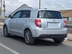 Toyota IST 2007 Silver