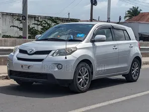Toyota IST 2007 Silver