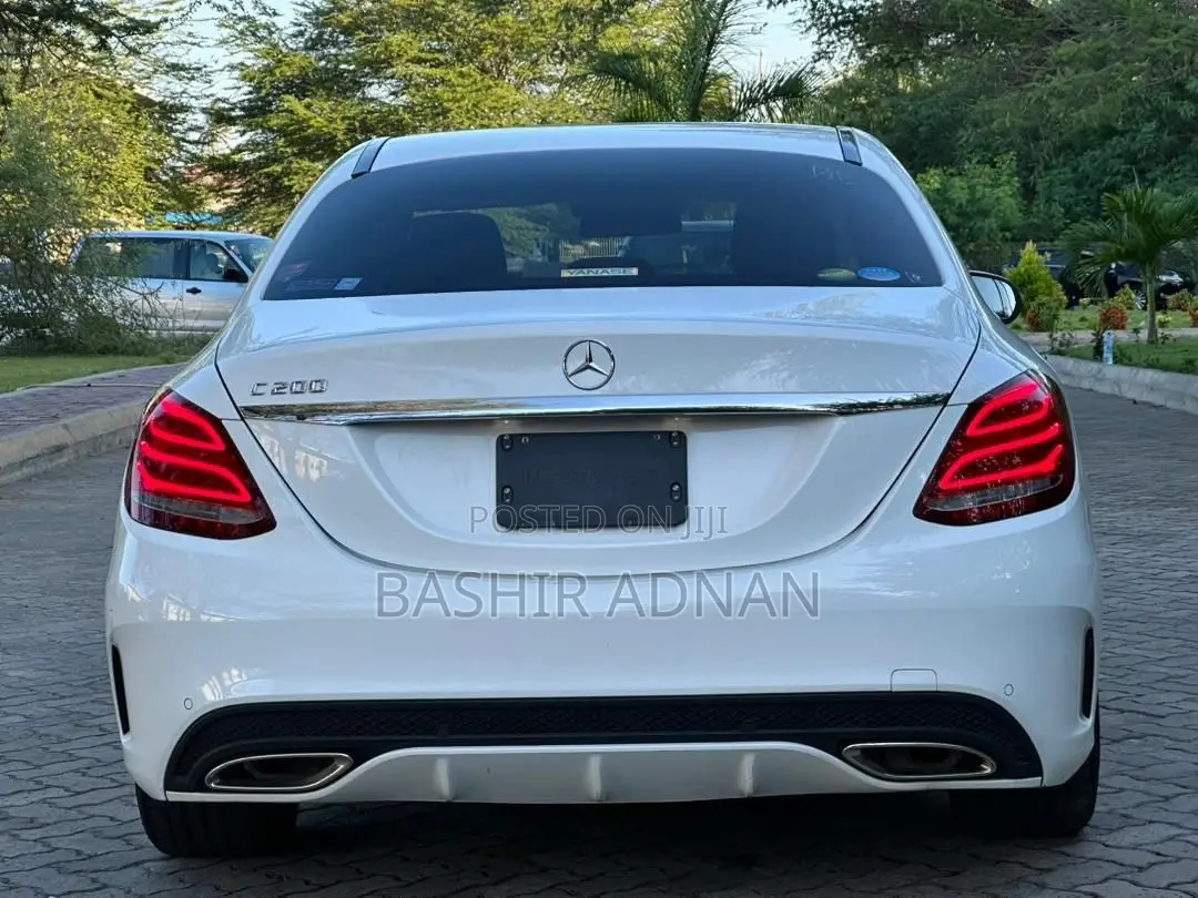Mercedes-Benz C200 2014 White