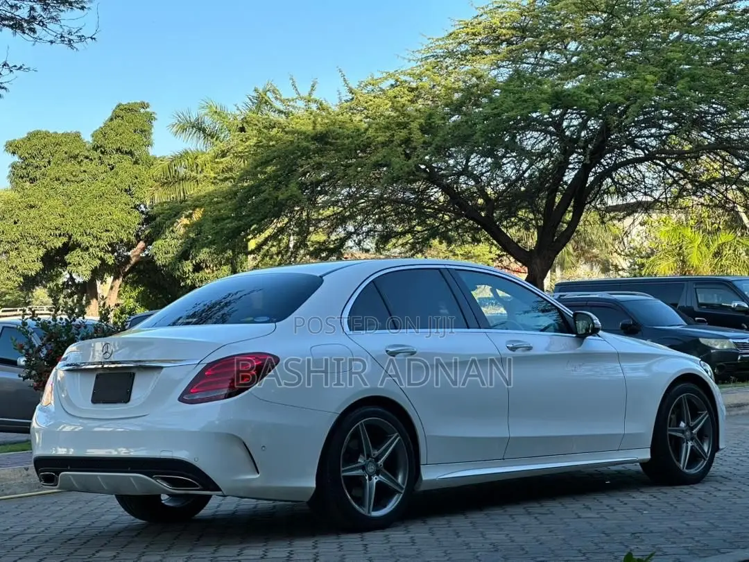 Mercedes-Benz C200 2014 White