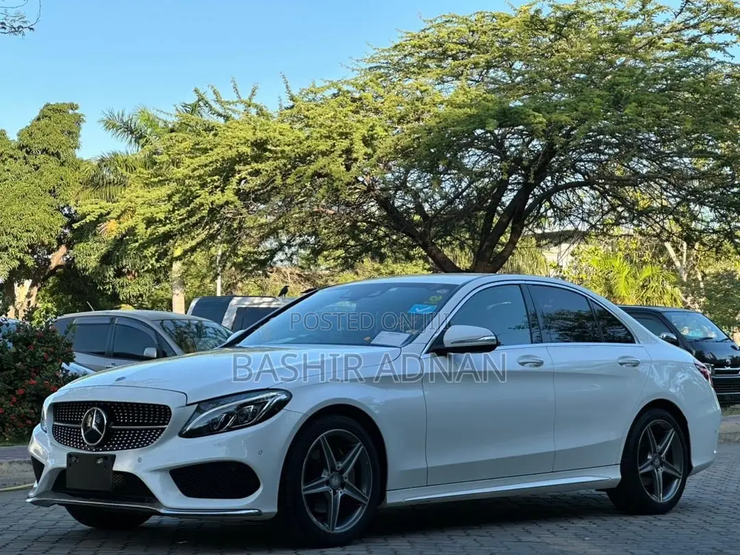 Mercedes-Benz C200 2014 White