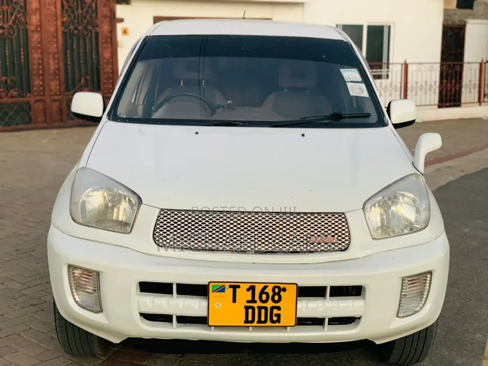 Toyota RAV4 Automatic 2003 White