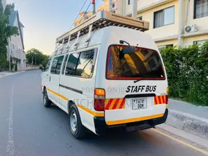 Toyota HiAce 1998 White