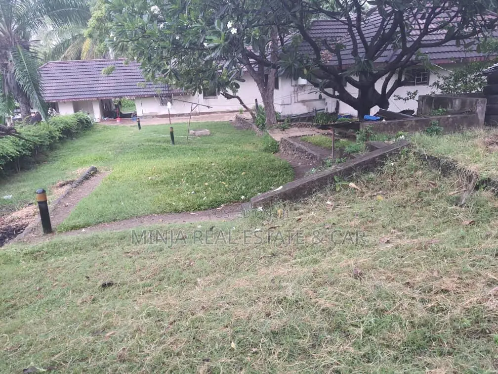 Plot for Sale Uporoto Morocco