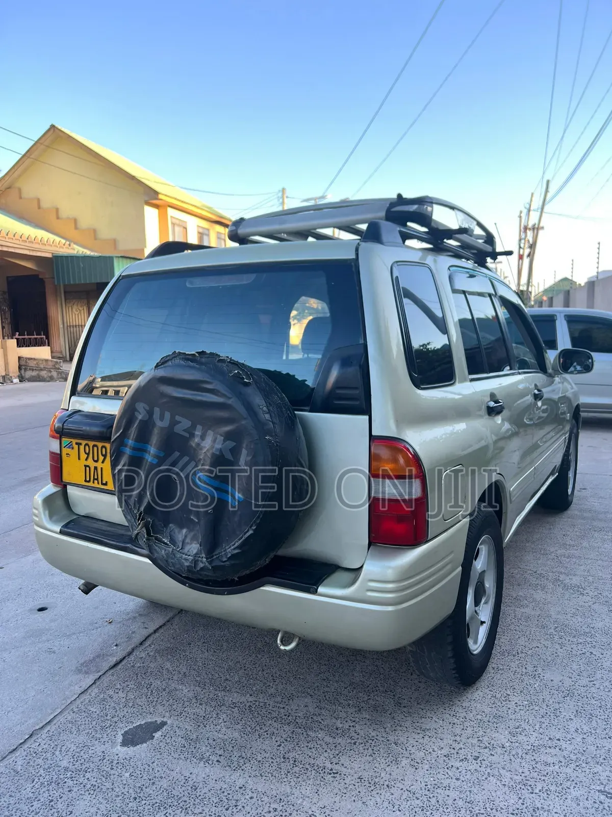 Suzuki Escudo 2005 Gold