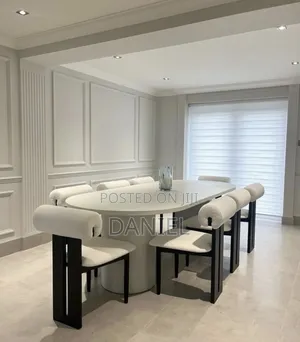 Dining Table Ya Kisasa Watu 8 White Color
