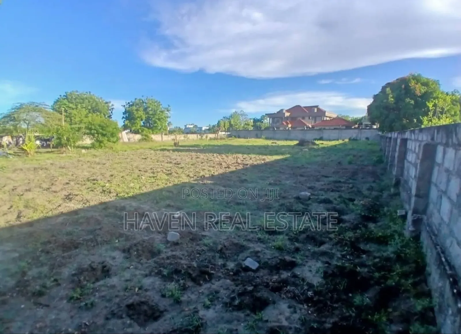 2400sqmt Plot for Sale at Ununio Beach