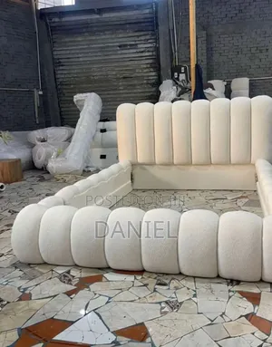 Sofa Bed 5 Kwa 6 Rangi Zote