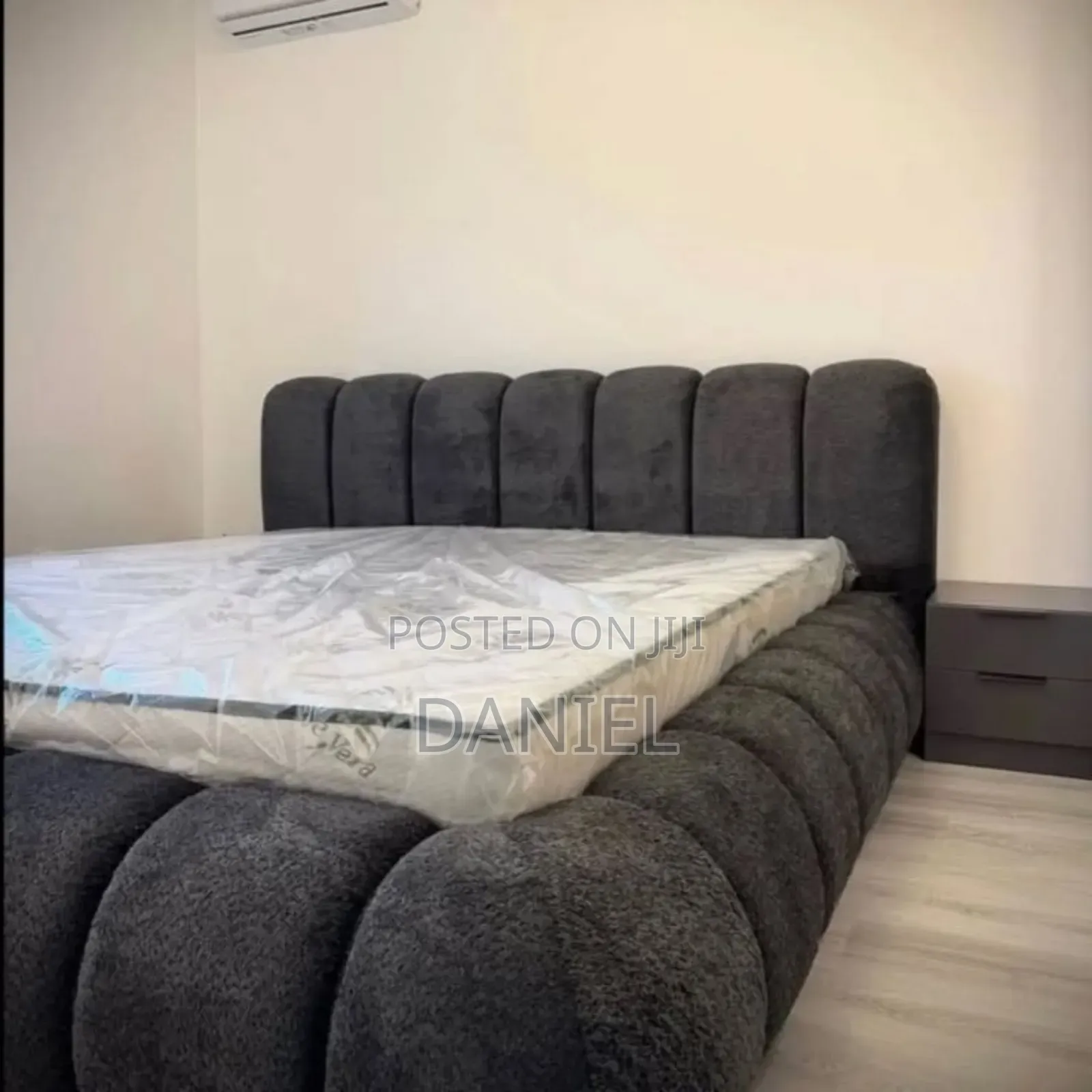 Sofa Bed 5 Kwa 6 Rangi Zote